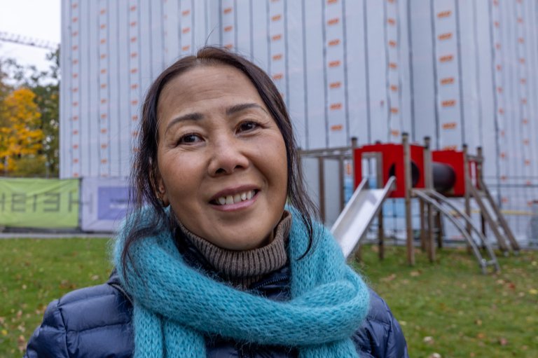 MER ENN ET STED: Lehong Yang er Master i Design/IARK hos Ratio arkitekter og har arbeidet mye med interiør i det nye sykehjemmet. – Interiørløsningene skal gi beboeren en følelse av tilhørighet. Sykehjemmet skal være mer enn bare et sted. Det skal være et sted man hører hjemme, sier hun.