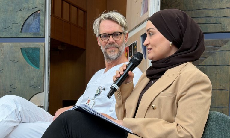 Sykehusdiakon Gudmund Johnsen Wisløff fra Diakonhjemmet sykehus og daglig leder Rabia Musavi i LIN (Likestilling, inkludering og nettverk)